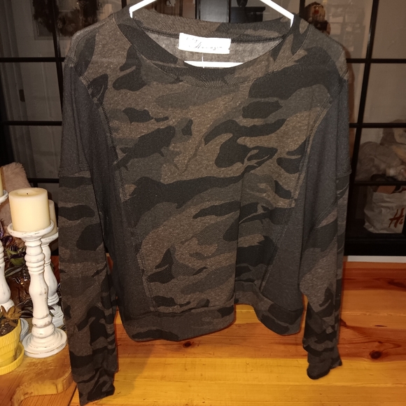Vintage Havana Tops - Vintage Havana Camo Sweatshirt, Size- M, Green & Tan Camo, NWT